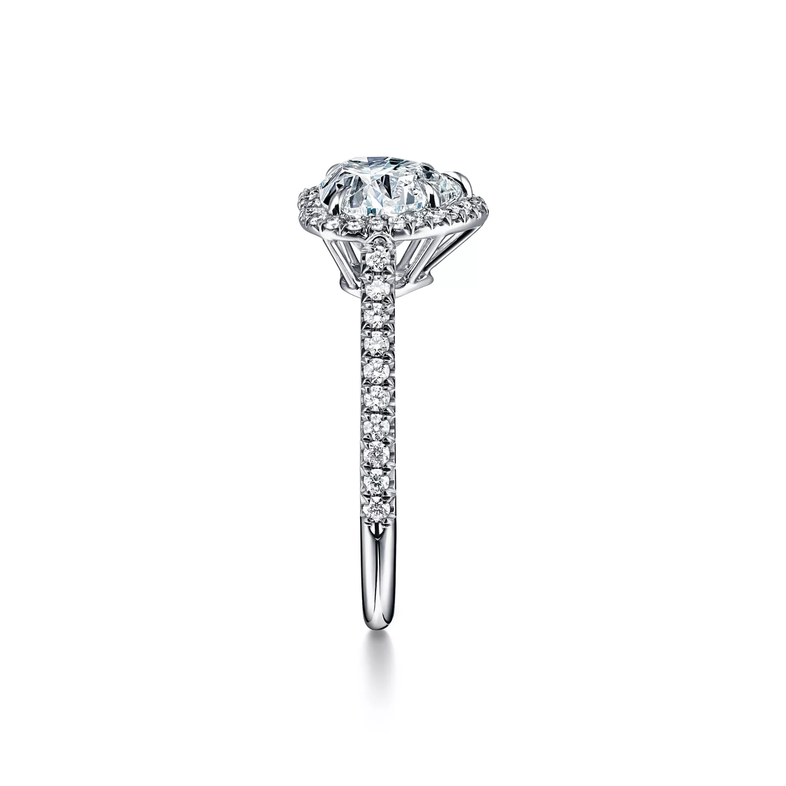 Heart-shaped Halo Engagement Ring with a Diamond Platinum Band