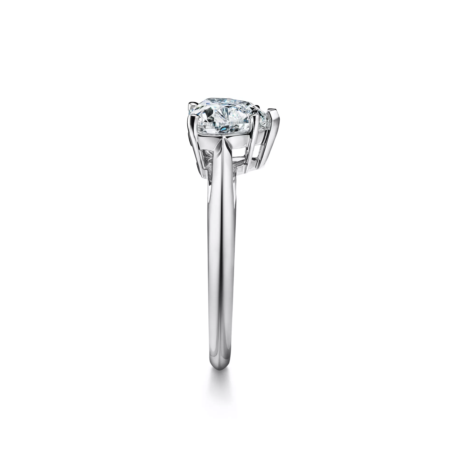 Heart-shaped Diamond Engagement Ring in Platinum