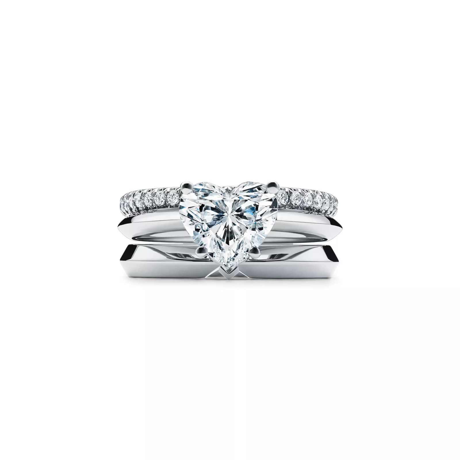 Heart-shaped Diamond Engagement Ring in Platinum