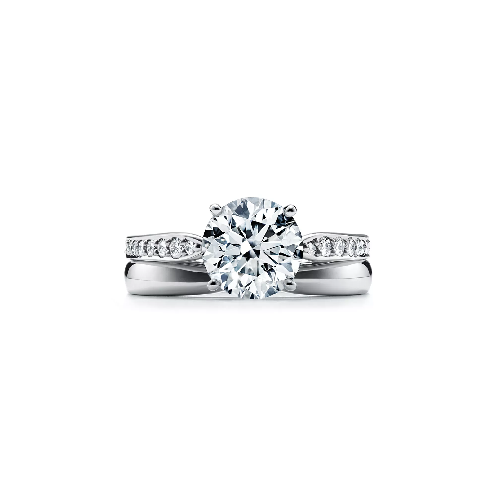Round Brilliant Engagement Ring with a Diamond Platinum Band