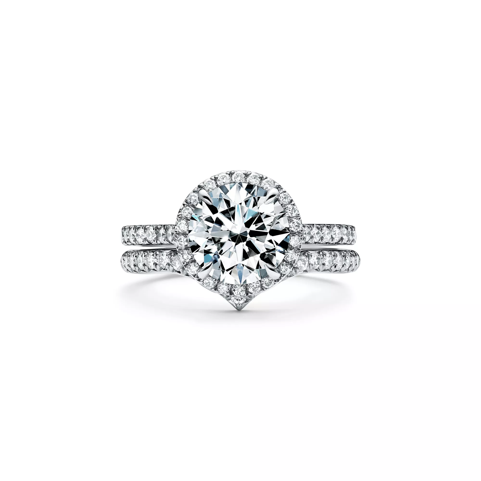 Round Brilliant Engagement Ring in Platinum