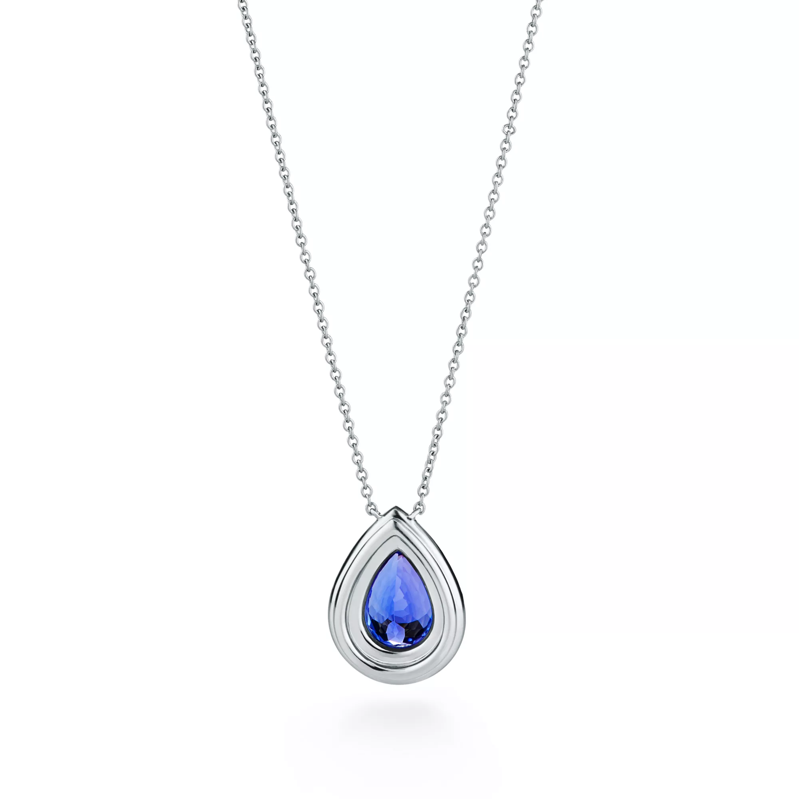 Pendant in Platinum with a Tanzanite and Diamonds