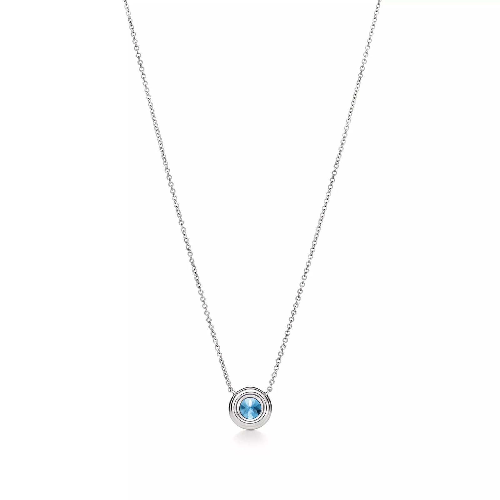 Pendant  in Platinum with an Aquamarine and Diamonds