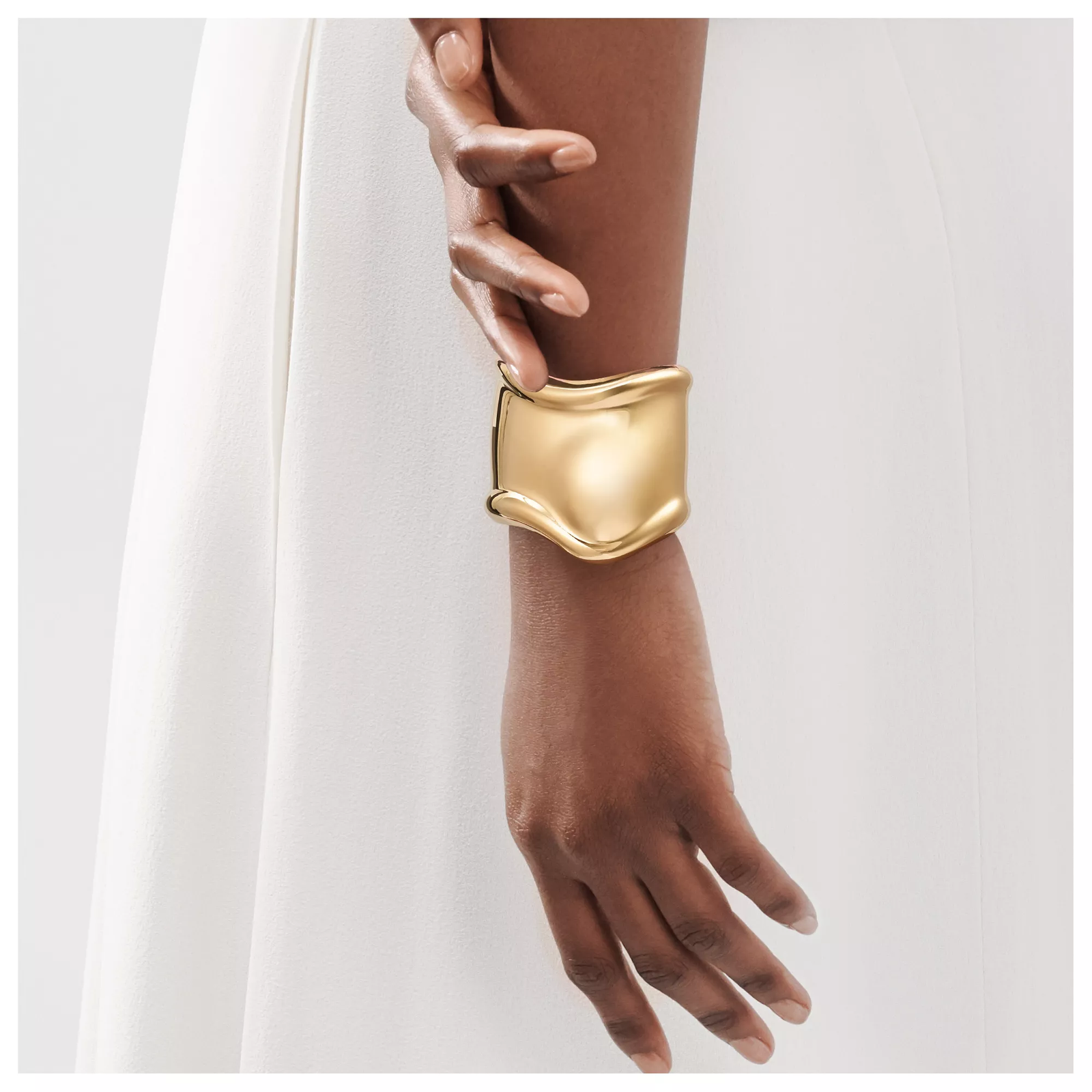 Medium Bone Cuff in Yellow Gold, 61 mm Wide