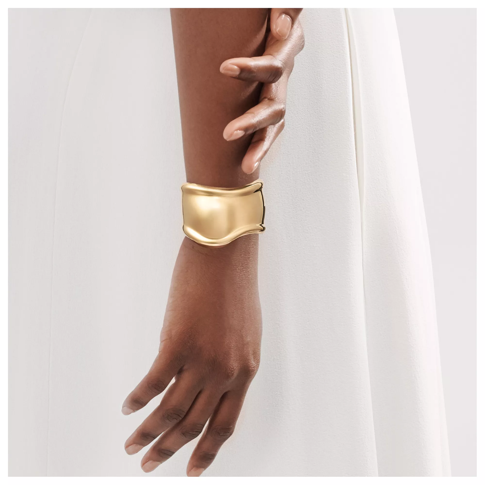 Small Bone Cuff in Yellow Gold, 43 mm Wide