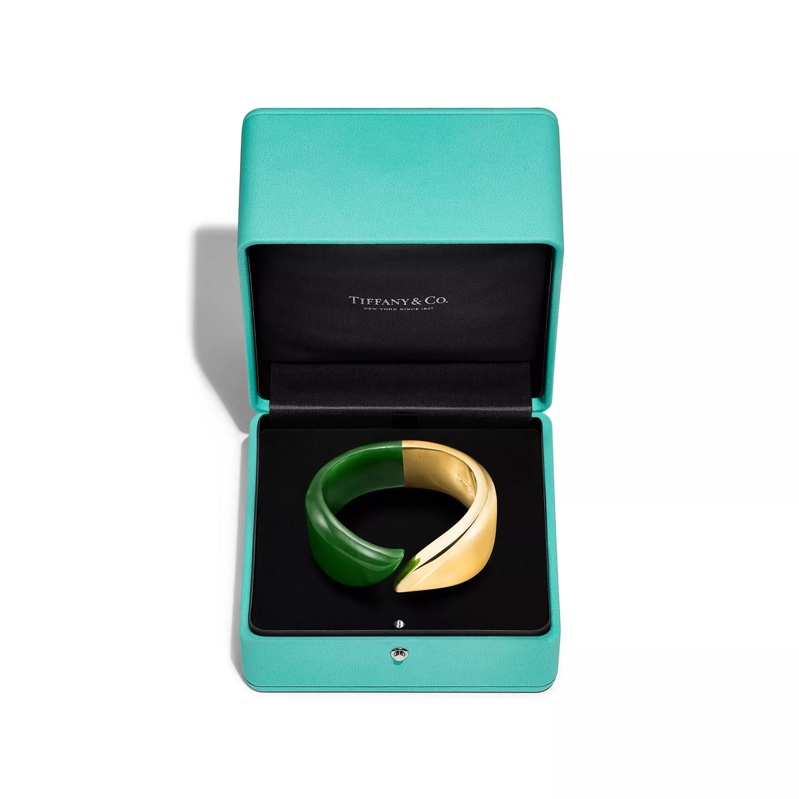Feather Cuff in Yellow Gold with Green Nephrite Jade