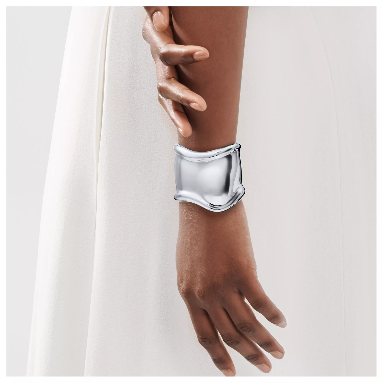 Medium Bone Cuff in Sterling Silver, 61 mm Wide
