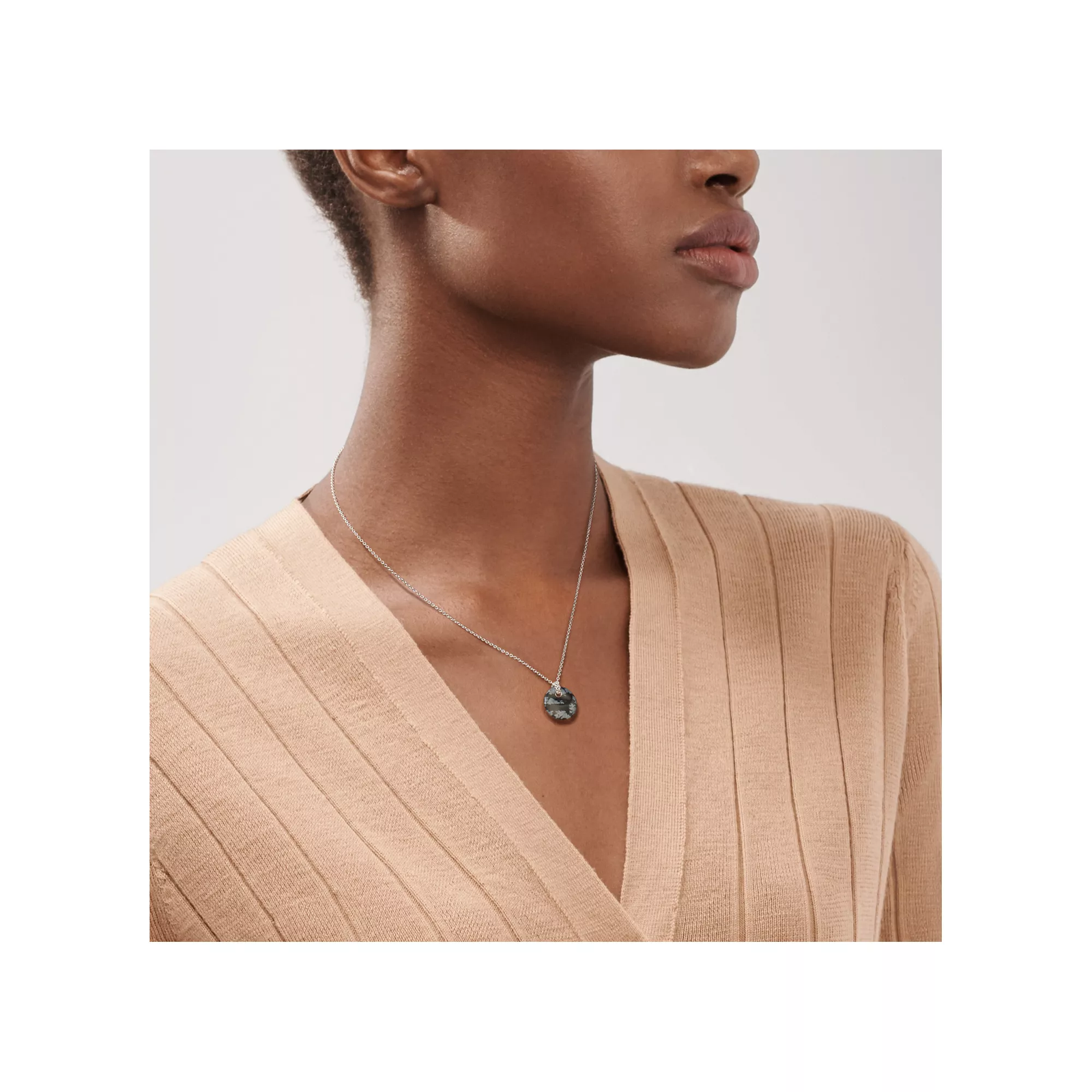 Round Pendant