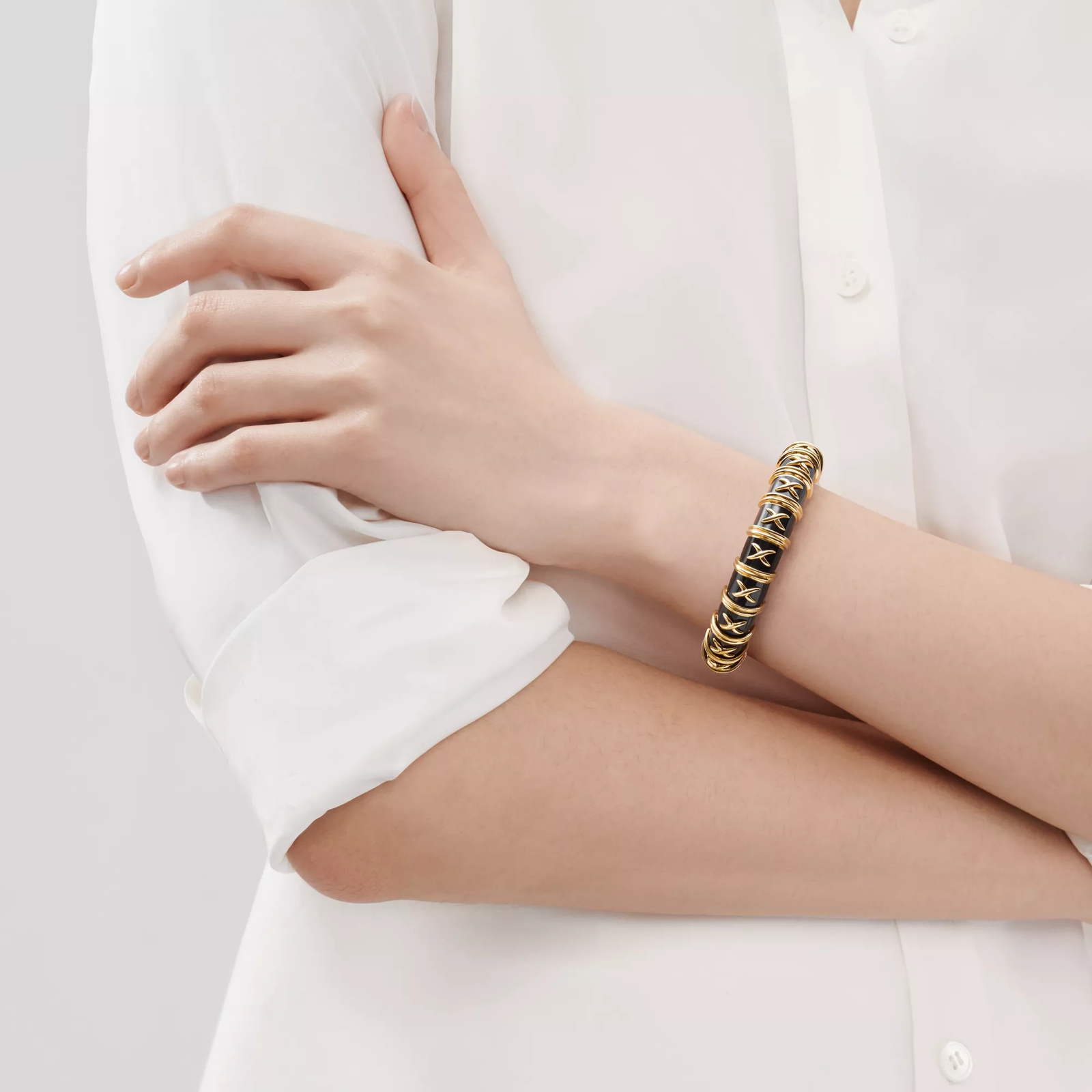 Bracelet in Yellow Gold with Black Enamel