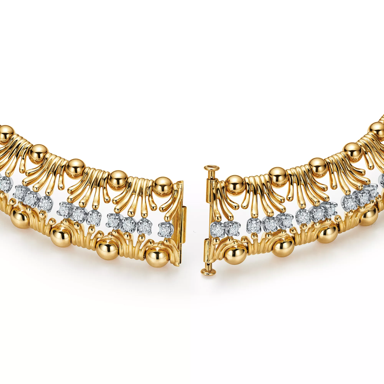 Hands Necklace in Yellow Gold and Platinum