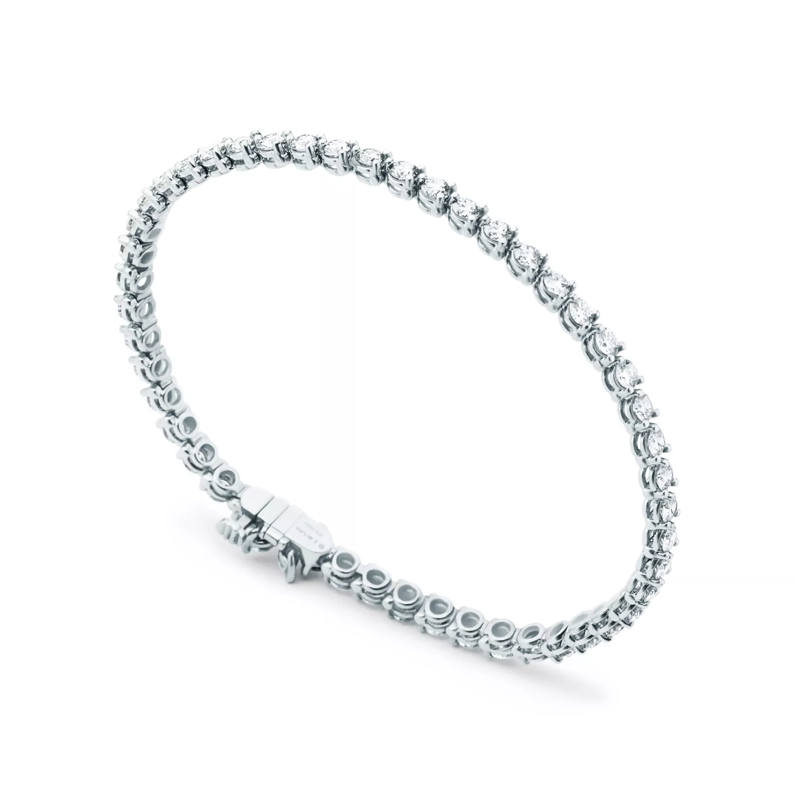 Tennis Bracelet in Platinum with Diamonds