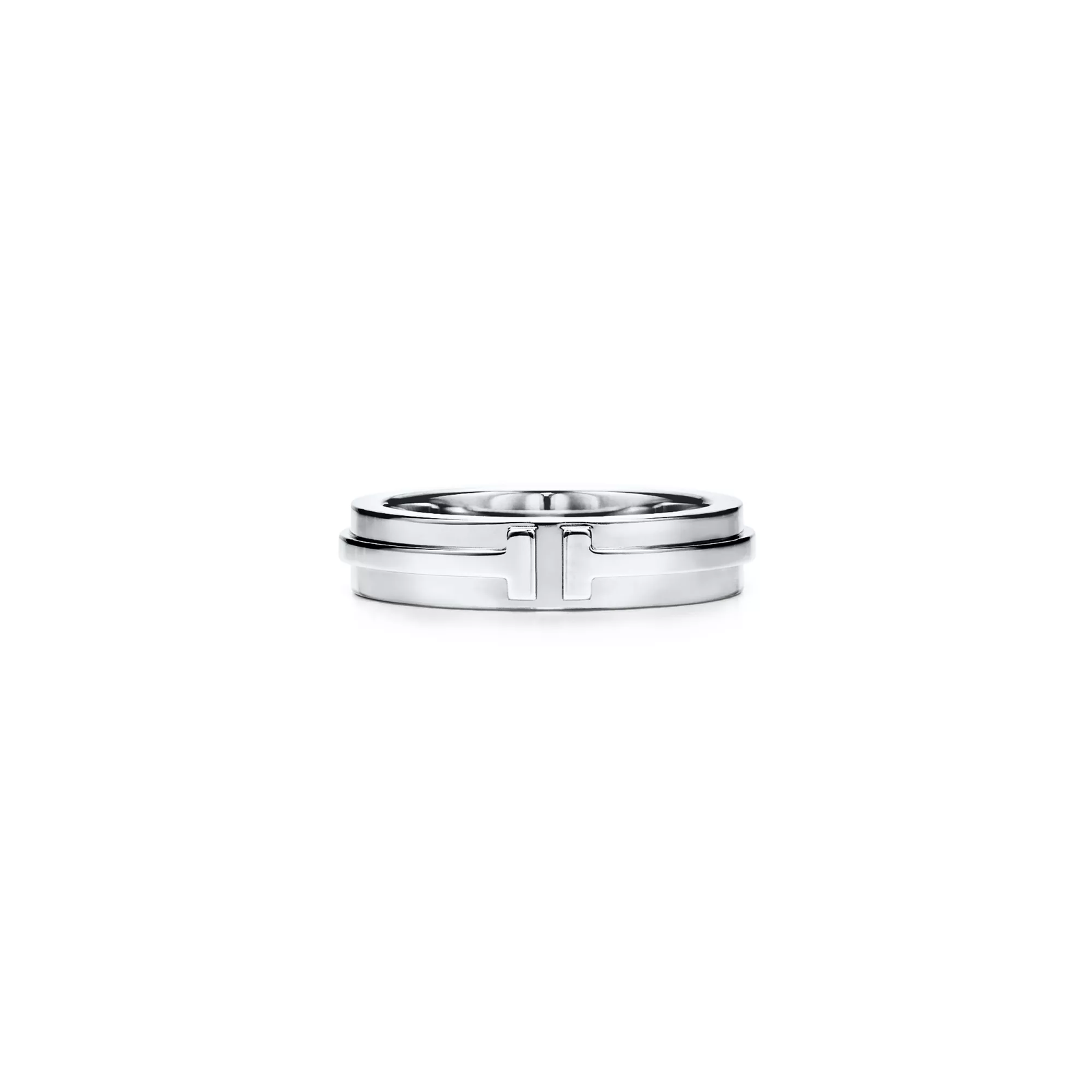 Narrow Ring in White Gold