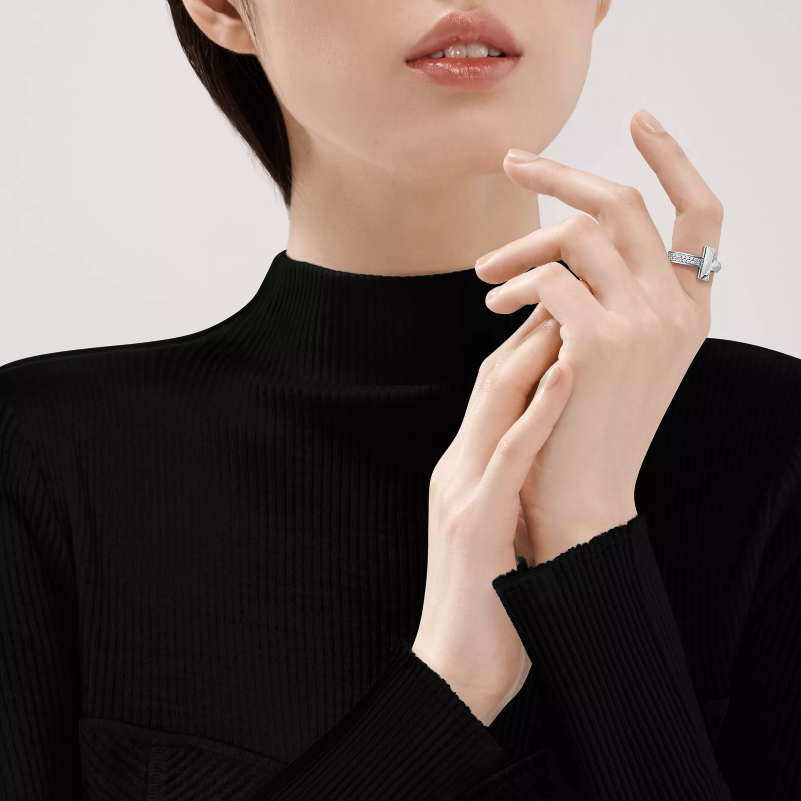 T1 Ring in White Gold with Diamonds