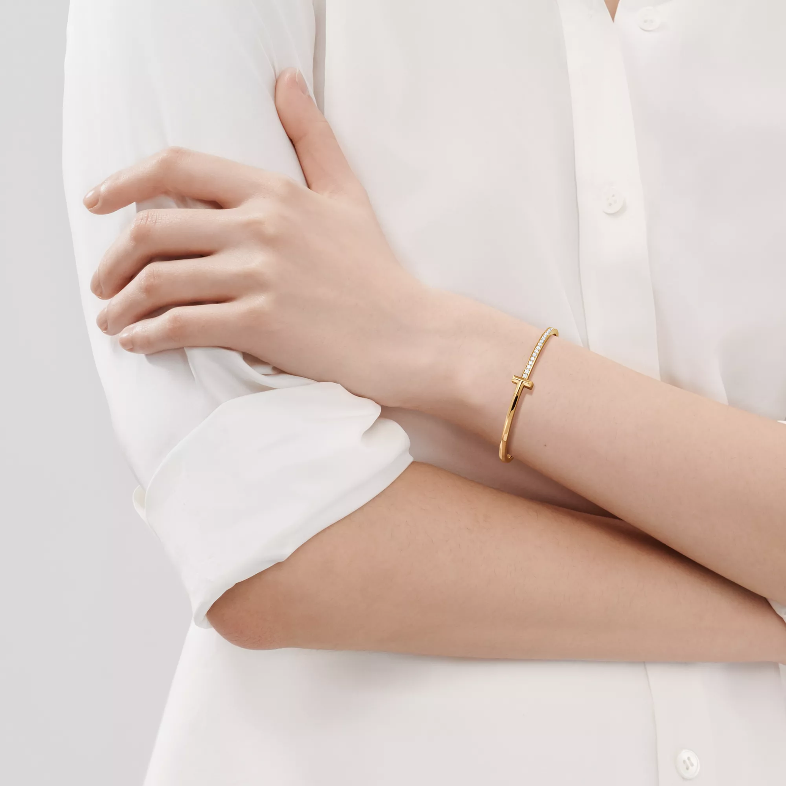 T1 Narrow Diamond Hinged Bangle in Yellow Gold