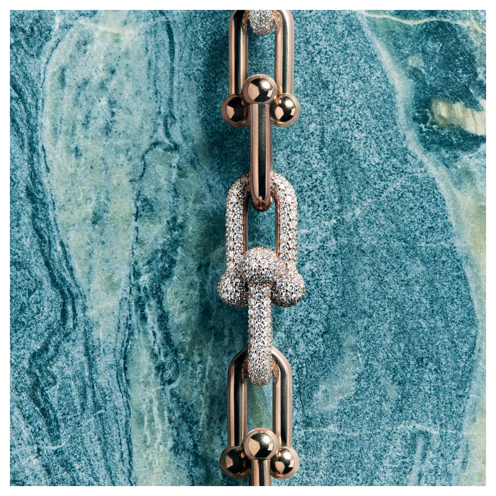 Graduated Link Necklace in 18k Rose Gold with Pave Diamonds