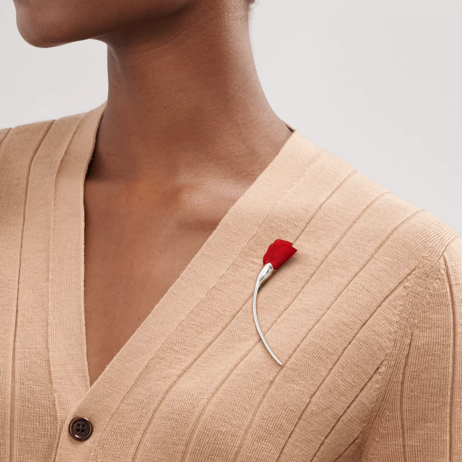 Amapola Brooch in Sterling Silver with Red Silk