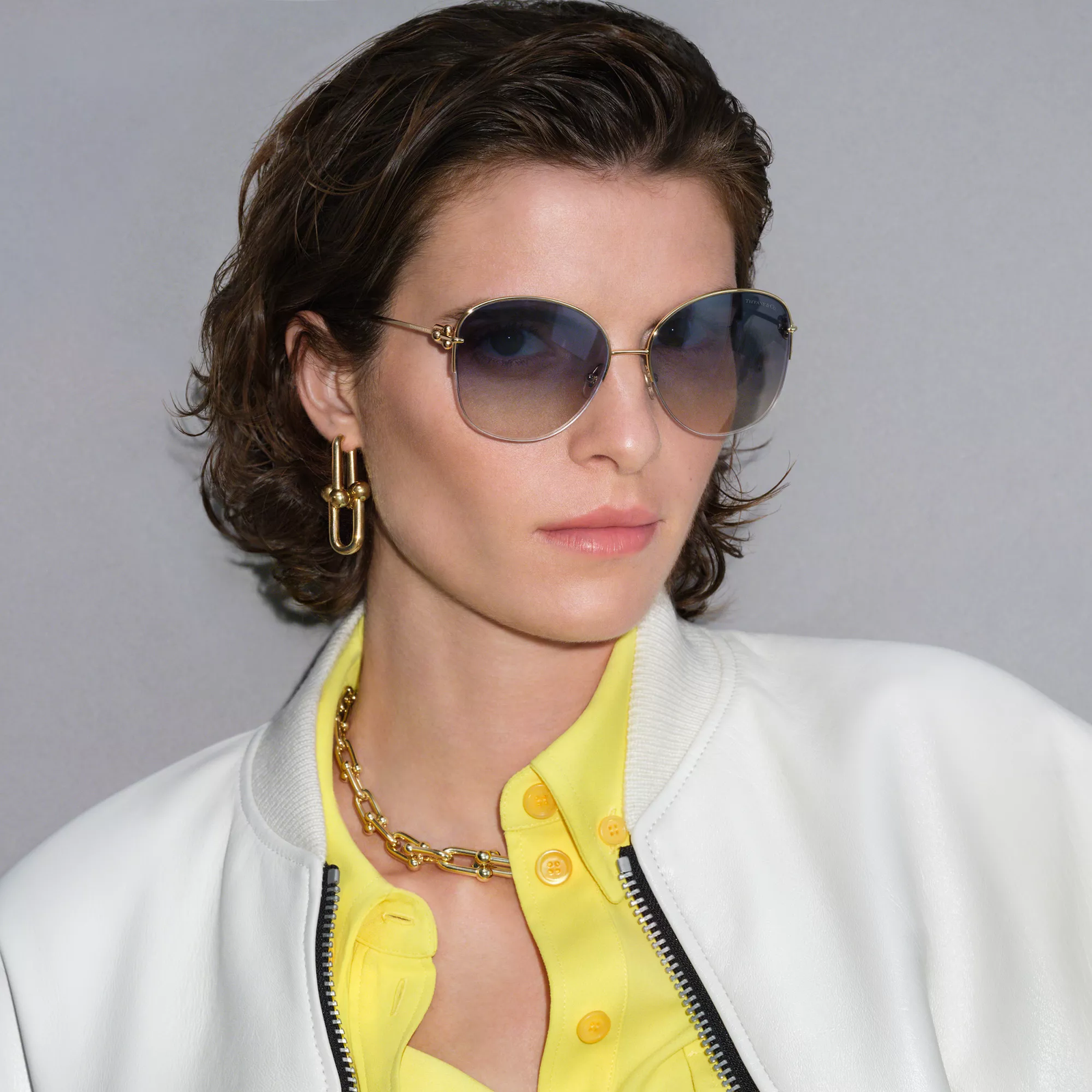 Sunglasses in Pale Gold-colored Metal with Blue Lenses