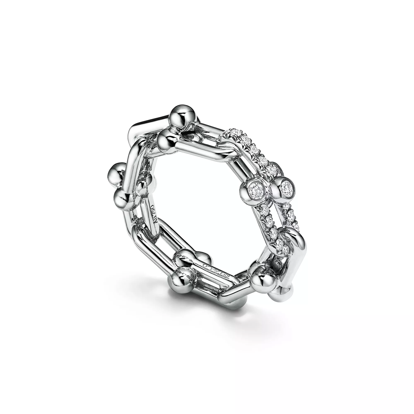 Small Link Ring in White Gold with Diamonds