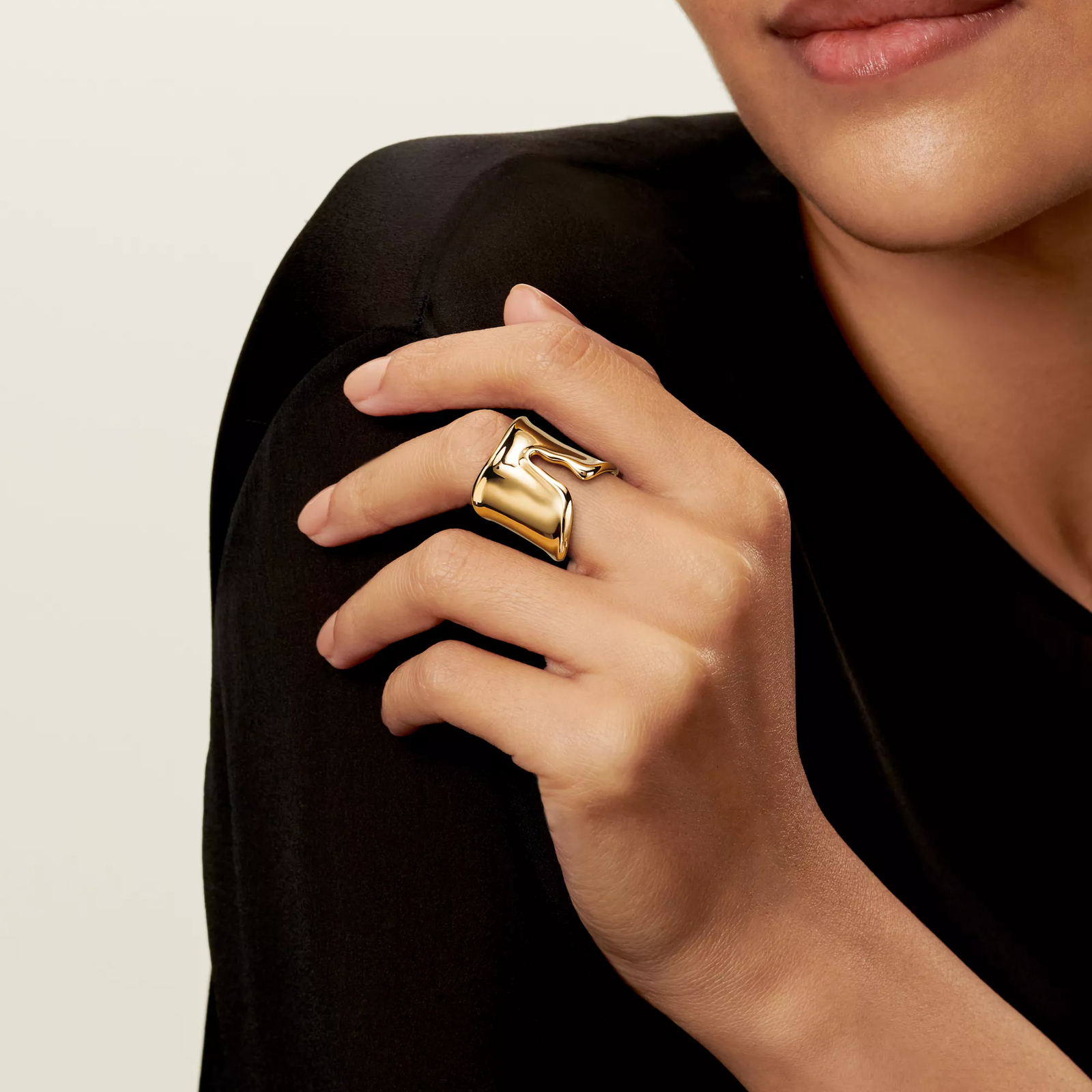 Split Ring in Yellow Gold