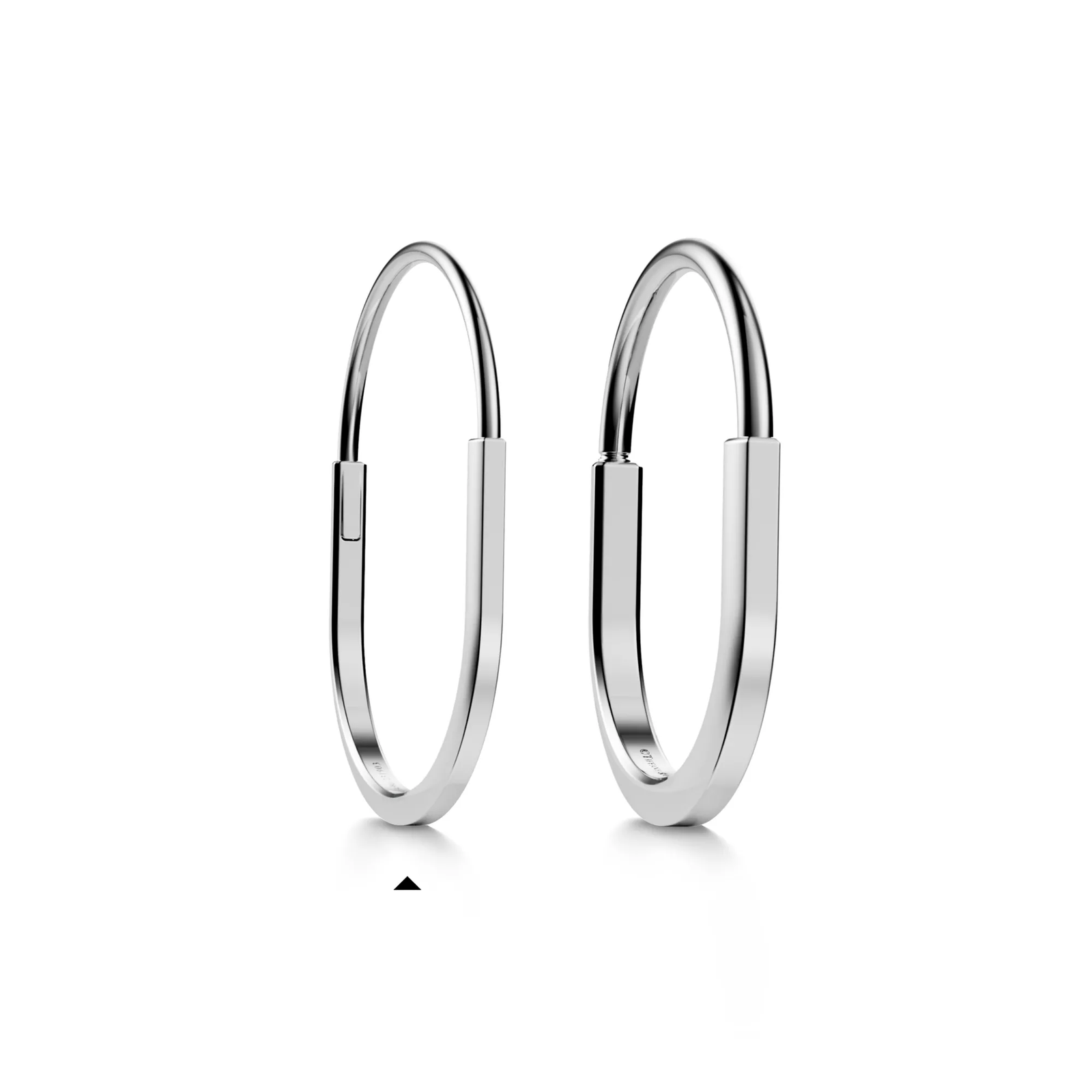Narrow Bangle in White Gold