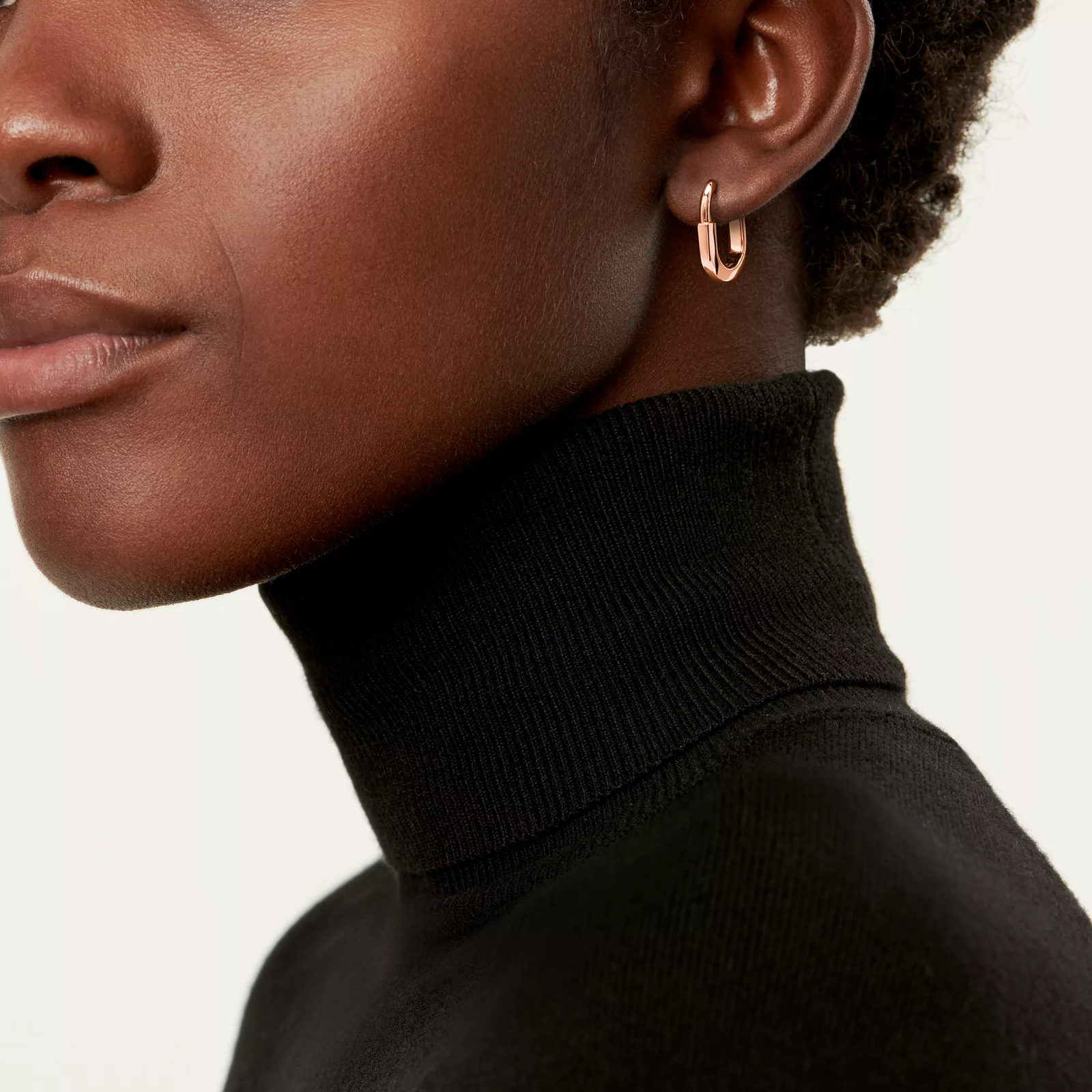 Small Earrings in Rose Gold