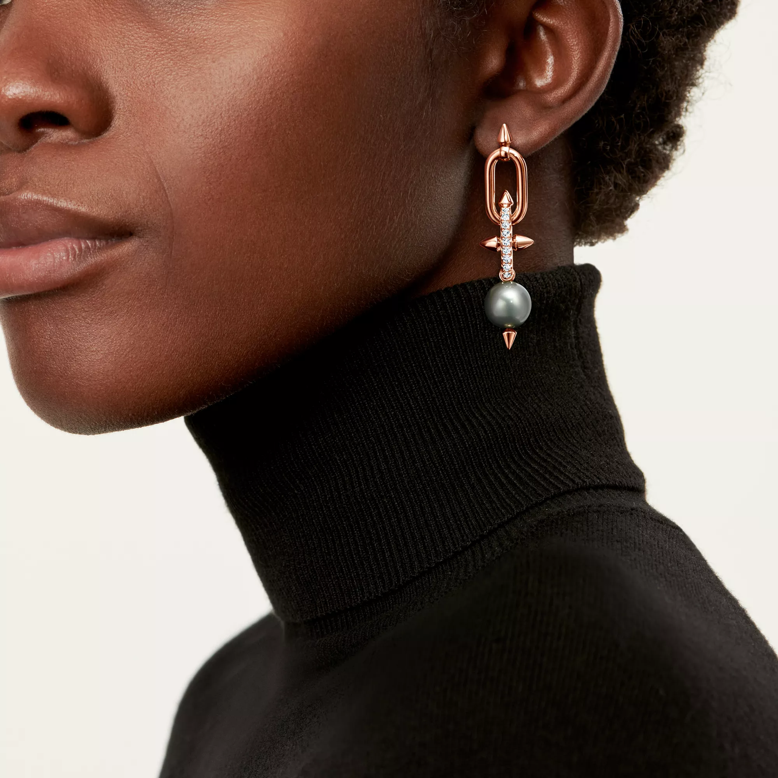 Tahitian Pearl Earrings in Gold with Diamonds