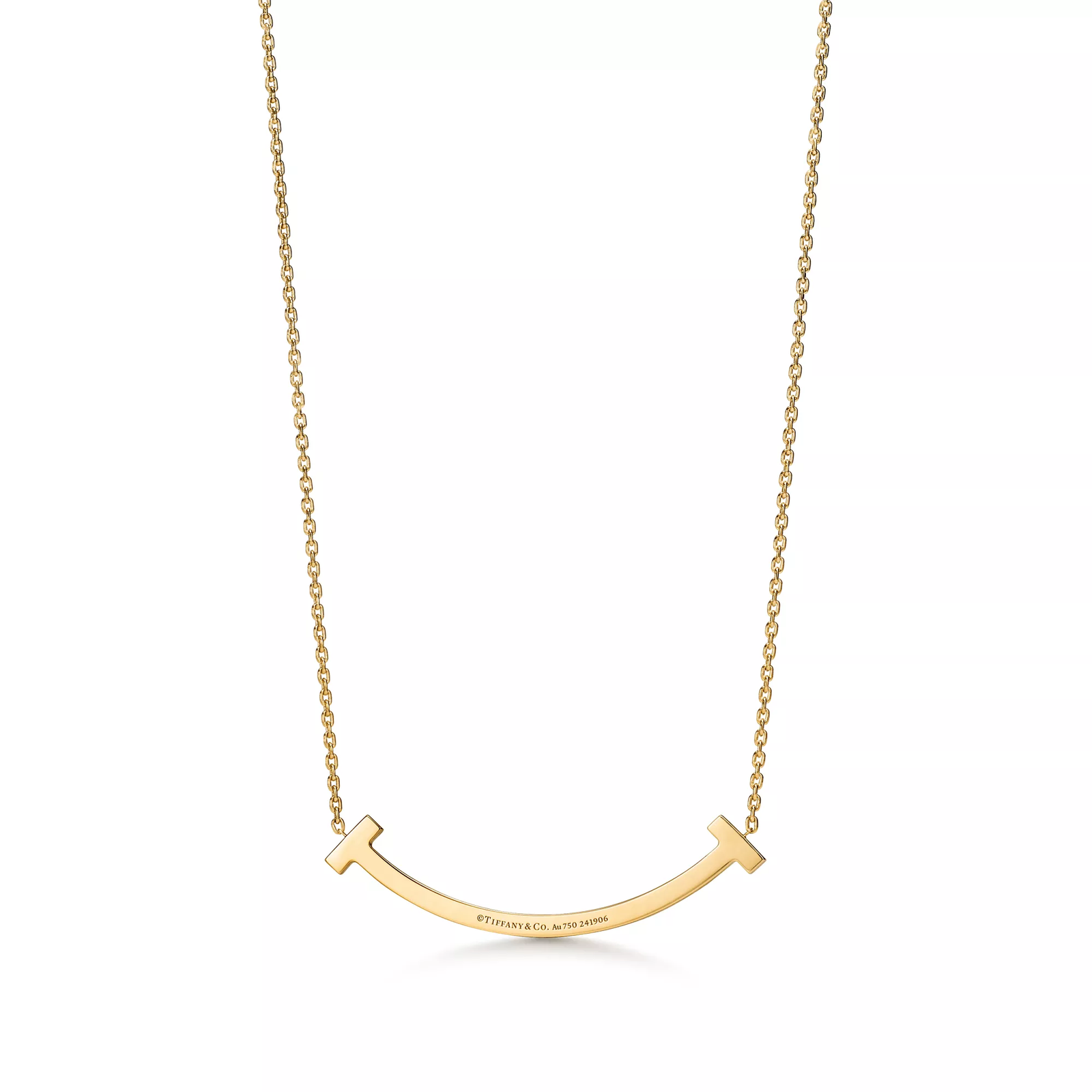 Smile Medium Pendant in Yellow Gold with Diamonds