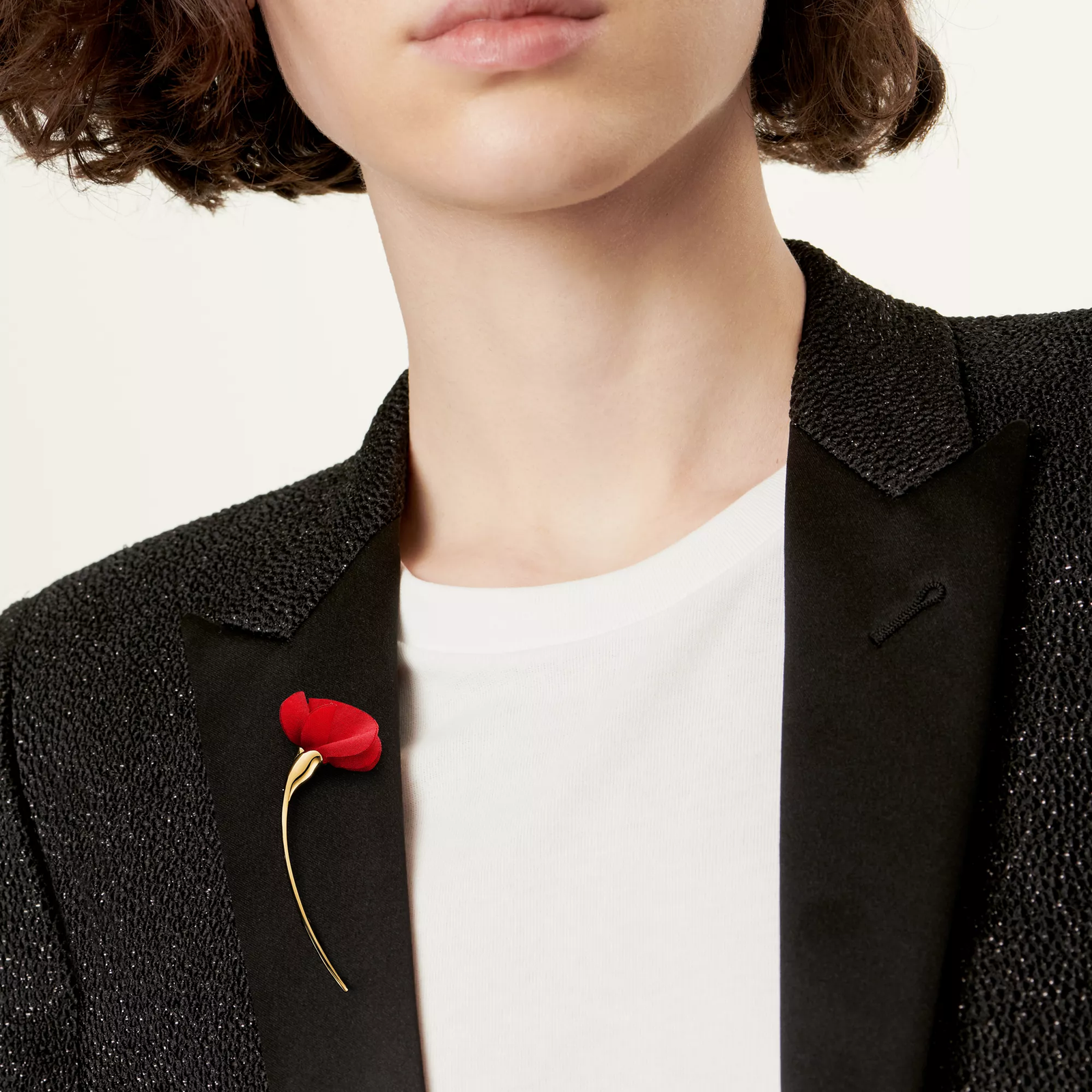 Amapola Brooch in Yellow Gold with Red Silk