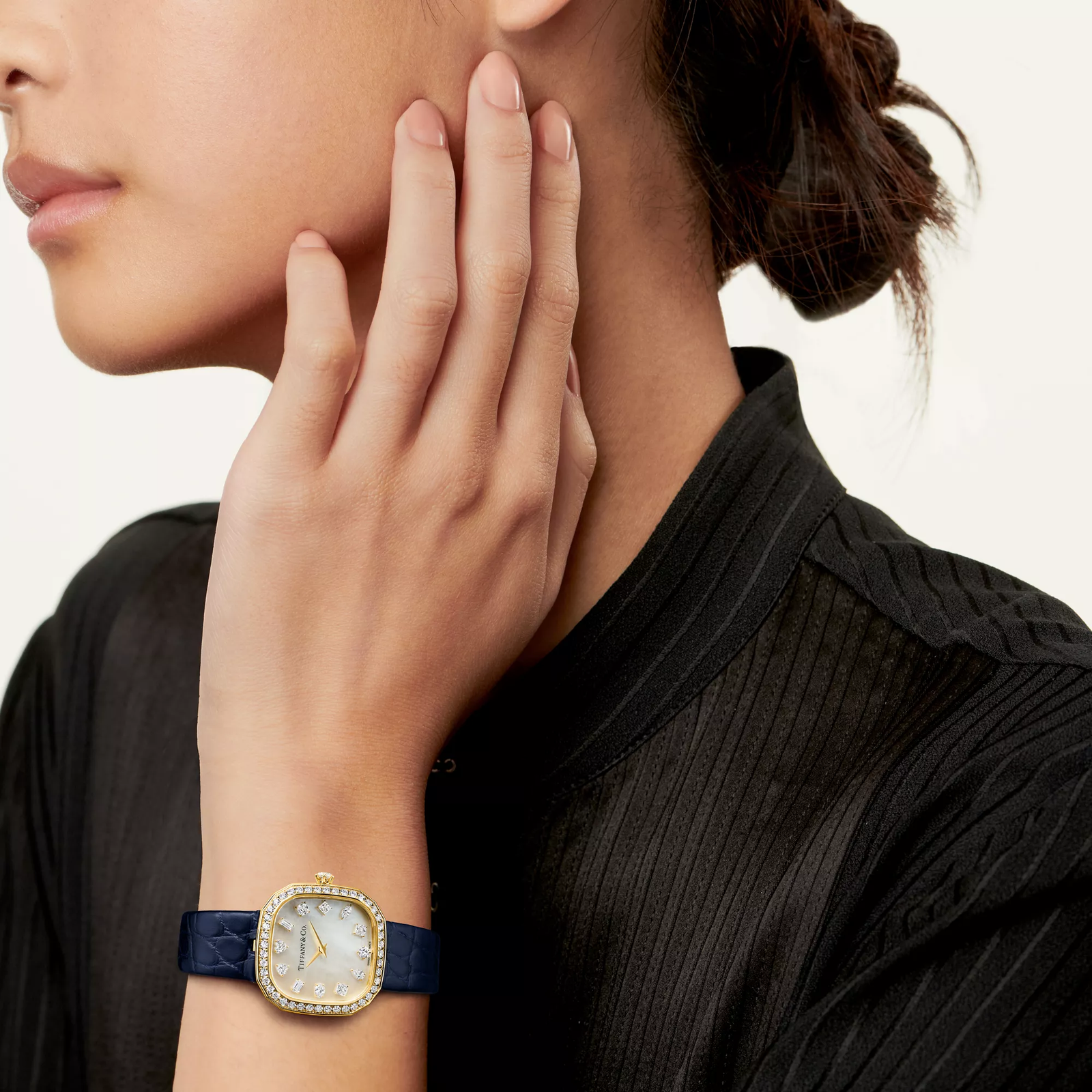 28 mm Cushion Shaped Watch in Yellow Gold with Diamonds